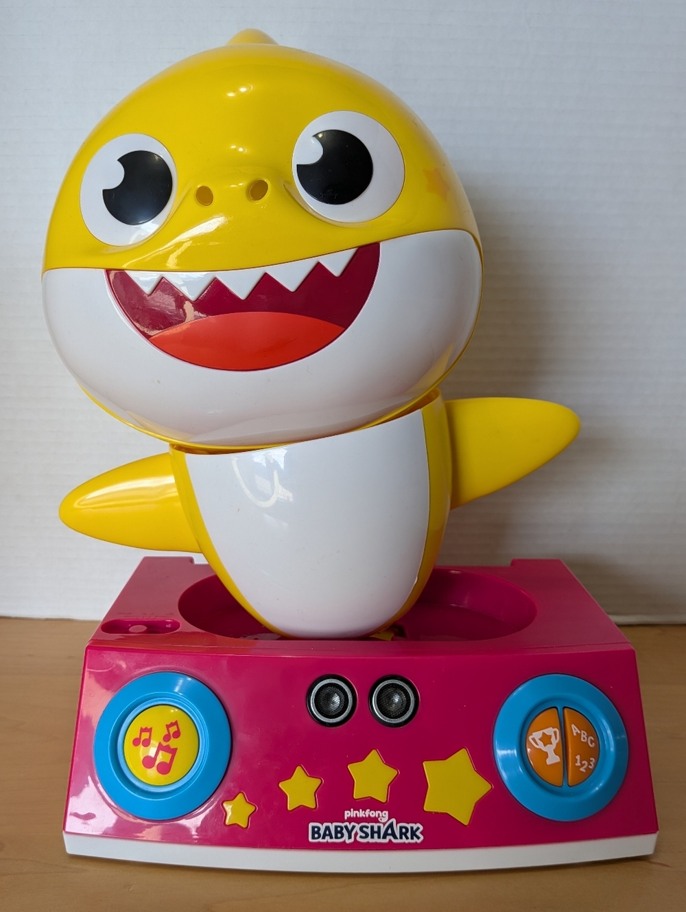 Pinkfong Baby Shark Dancing DJ Singing Kids Children Toy Music Battery TESTED